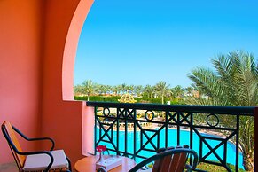 Parrotel Aquapark Resort