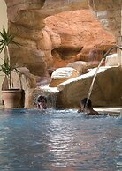 Parrotel Aquapark Resort