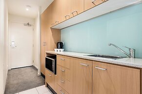 Urban Rest Melbourne (formerly Nolo Apts. Lonsdale St)