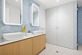 Urban Rest Melbourne (formerly Nolo Apts. Lonsdale St)