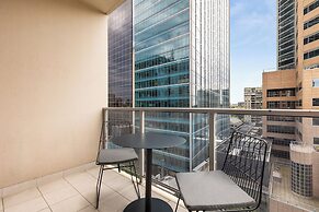 Urban Rest Melbourne (formerly Nolo Apts. Lonsdale St)