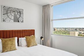 Urban Rest Melbourne (formerly Nolo Apts. Lonsdale St)