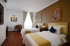 Holiday Place