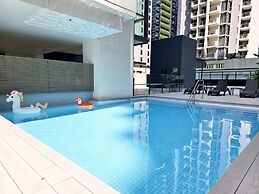 Oaks Brisbane on Charlotte Suites