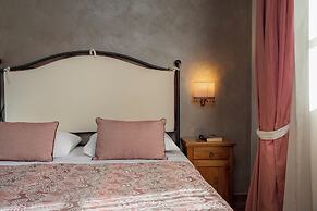 Hotel Casolare Le Terre Rosse
