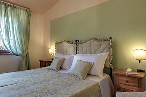 Hotel Casolare Le Terre Rosse