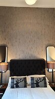 The Lauriston Hotel
