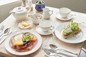 The Lugger Hotel