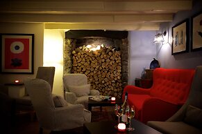 The Lugger Hotel