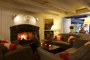 The Lugger Hotel