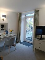 The Lugger Hotel