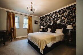 Brook Hall Hotel