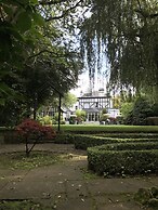 Brook Hall Hotel