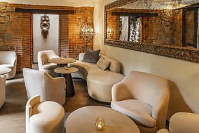 El Convento Boutique Hotel