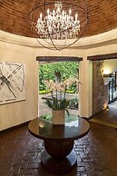 El Convento Boutique Hotel