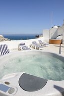 MR Mar Suites