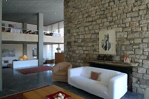 Dioscouri Hotel