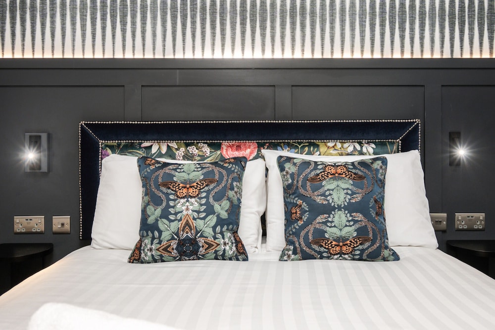 Coachman Hotel