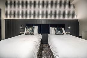 Coachman Hotel