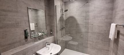 Coachman Hotel