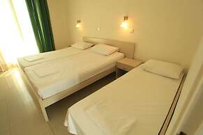 Bomo Tosca Beach