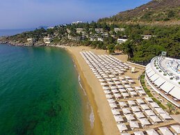 Bomo Tosca Beach