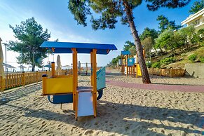 Bomo Tosca Beach