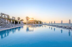 Dimitra Beach Hotel & Suites