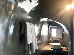 Athina Luxury Suites