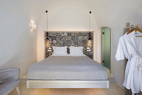 Athina Luxury Suites