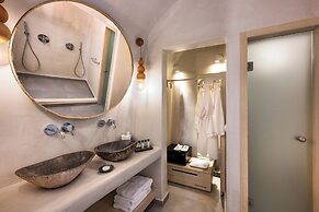 Athina Luxury Suites