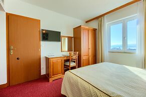 Hotel Villa Dvor