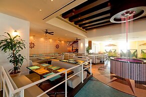HOTEL UNIVERSAL PORT