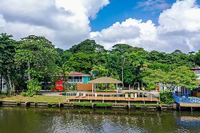 Tortuga Lodge