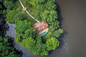 Tortuga Lodge