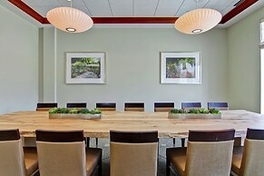 Hilton Garden Inn Ottawa Airport