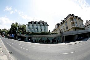 Hotel Bara Junior