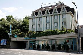 Hotel Bara Junior