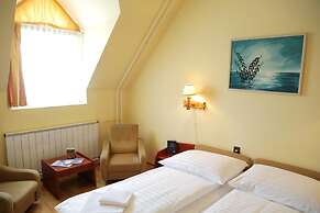 Hotel Bara Junior