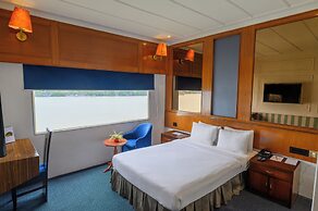Polo Floatel Kolkata