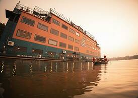 Polo Floatel Kolkata