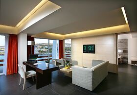 Eden Roc Resort Hotel
