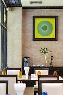 Pinnacle Lumpini Park Hotel