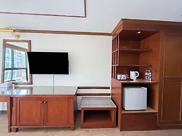 Pinnacle Lumpini Park Hotel