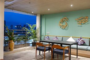 Pinnacle Lumpini Park Hotel
