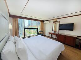 Pinnacle Lumpini Park Hotel