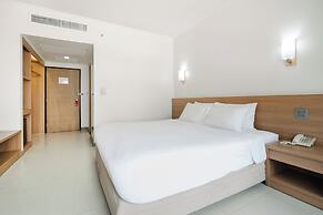 Pinnacle Lumpini Park Hotel