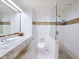 Pinnacle Lumpini Park Hotel