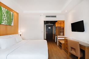 Pinnacle Lumpini Park Hotel