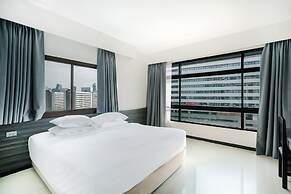 Pinnacle Lumpini Park Hotel